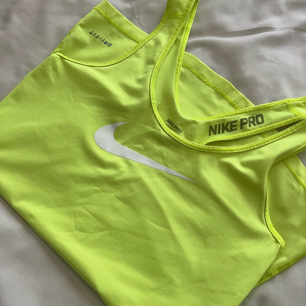Nike pro sleeveless compression tank tops xs - Picture 3 of 10